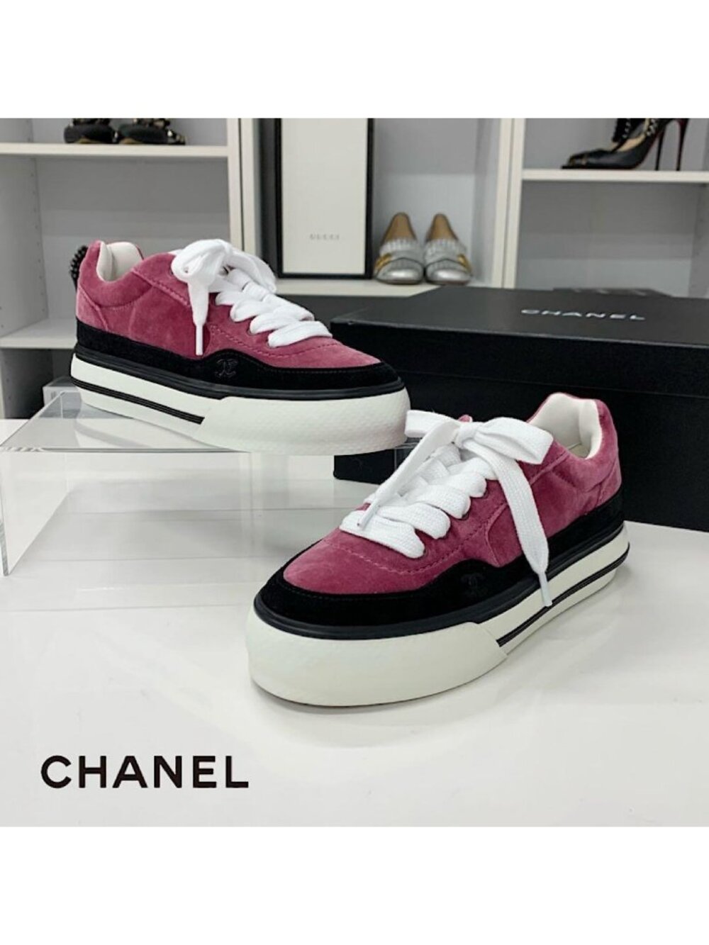 Chanel CC Logo Velour Suede Sneakers Pink Black